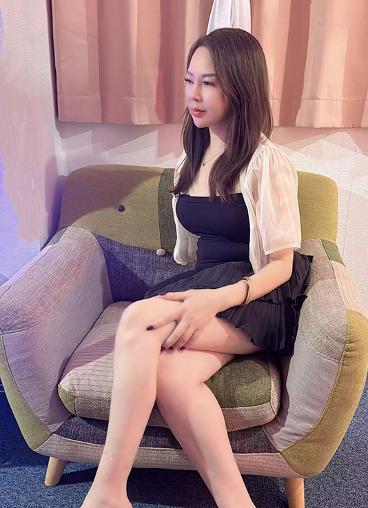 あやかさん